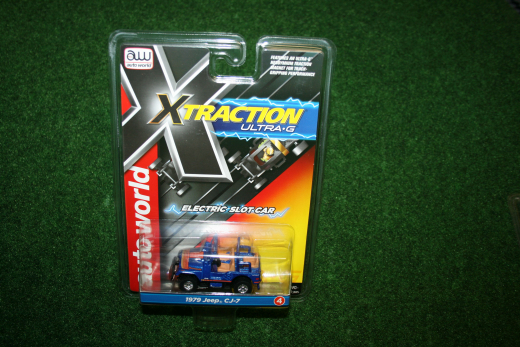 Auto World XTraction Ultra.G Jeep CJ-7 blau Artnr. SC368-4b