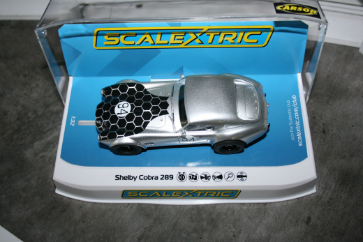 Scalextric C4417 Shelby Cobra 289 CSX 2201 Snake Eys