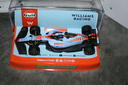 1:32 Scalextric:Williams FW45 Gulf Edition 2023 Artnr. C4559