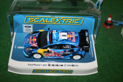 1:32 Scalextric Ford Puma Rally Monte Carlo 2023 Red Bull Artnr. C4501